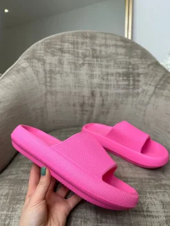Brooklyn Textured Single Strap Slider - Fuchsia